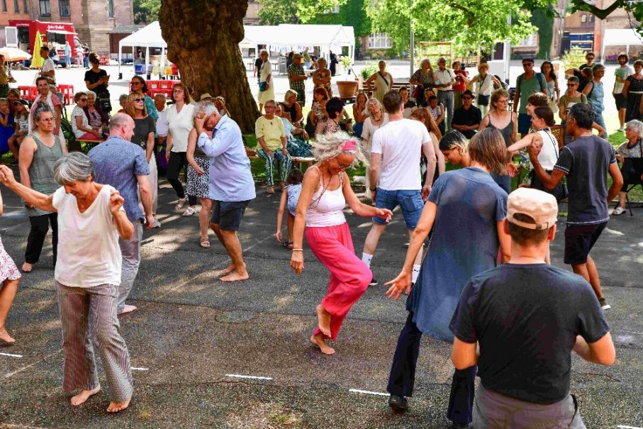 LuBu MoVes   - WAVE  Tanz deine Welle mit Konstanze Fladt, © Tanz- und Theaterwerkstatt e.V.