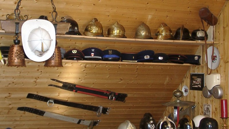 Ausstellung im Feuerwehrhelm-Museum Stuttgart-Untert&uuml;rkheim, &copy; Enslin