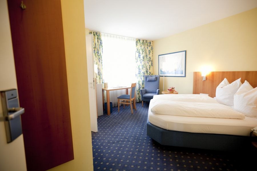 Doppelzimmer Standard, &copy; Hotel M&ouml;hringer Hof