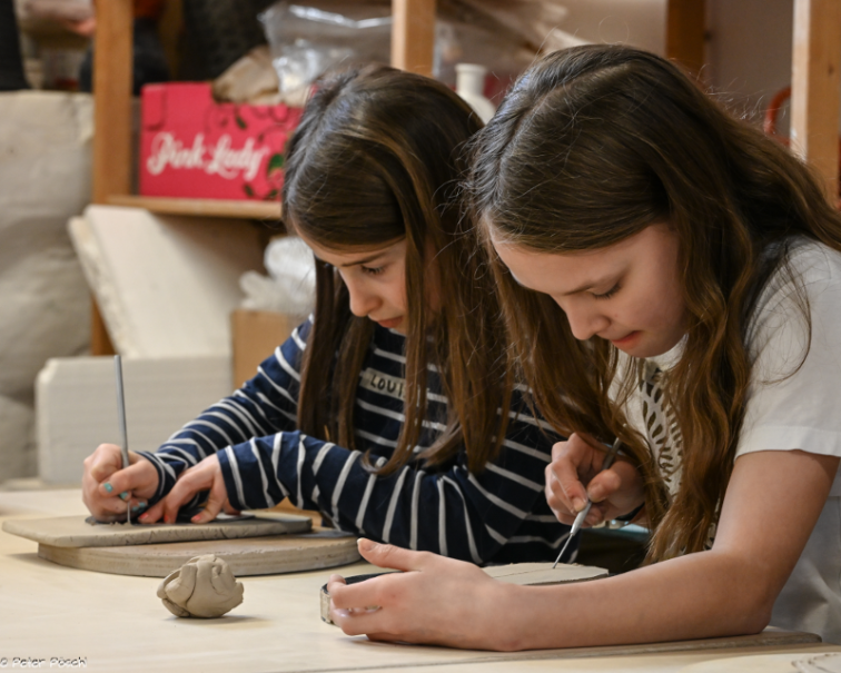 Workshop: Eine Kaiserkrone aus Ton, © Kunstschule Labyrinth