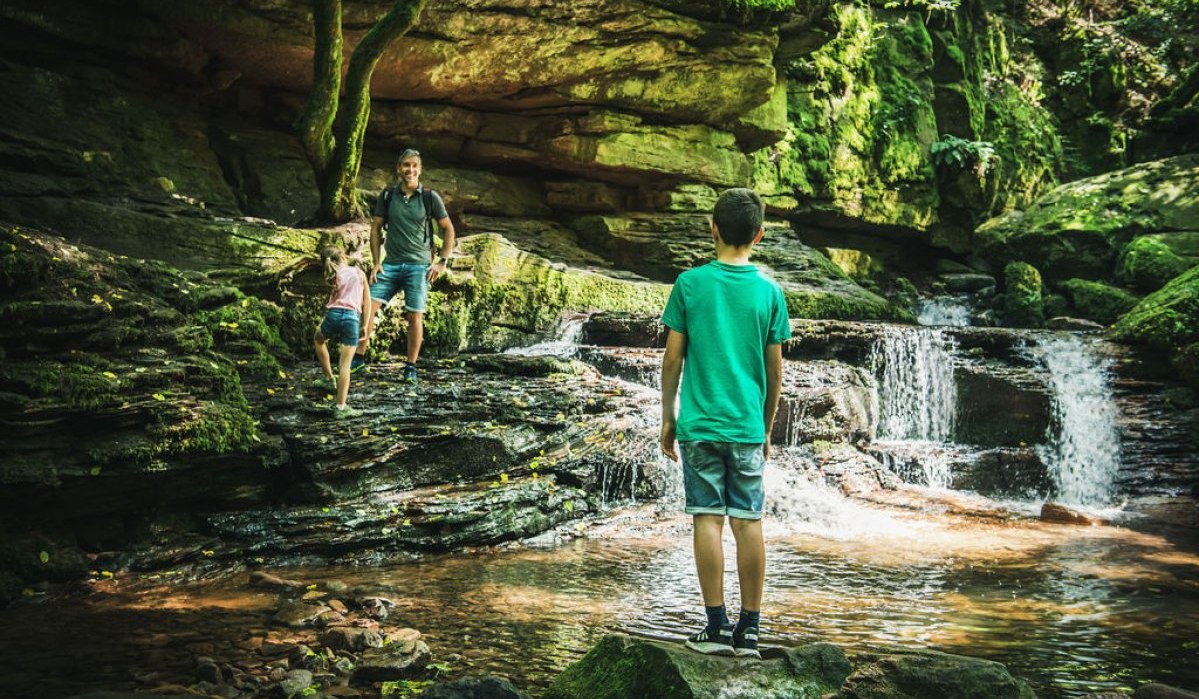Unterwegs durch das Monbachtal, © Freizeit & Tourismus Bad Liebenzell GmbH Unterwegs durch das Monbachtal, © Freizeit & Tourismus Bad Liebenzell GmbH