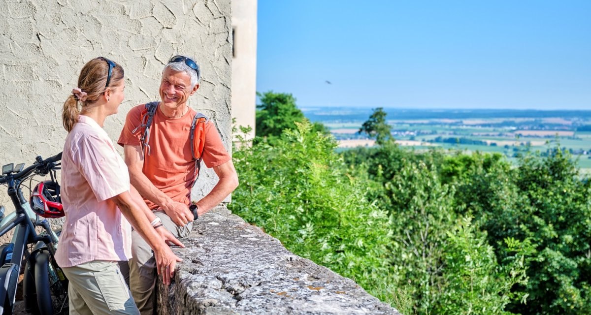 Radfahrende in Waldenburg, © Touristikgemeinschaft Hohenlohe e. V. | Florian Trykowski Radfahrende in Waldenburg, © Touristikgemeinschaft Hohenlohe e. V. | Florian Trykowski