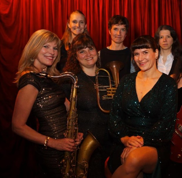 Women in Swing, &copy; Foto Women in Swing