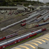 Miniatur-Eisenbahnanlage mit zahlreichen Zügen und Gleisen in einer Modelllandschaft, die Stuttgart darstellt., © Stuttgart-Marketing GmbH, Sarah Schmid