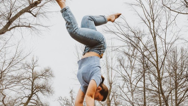 Handstand & Movement Play, &copy; &copy; Tanz- und Theaterwerkstatt