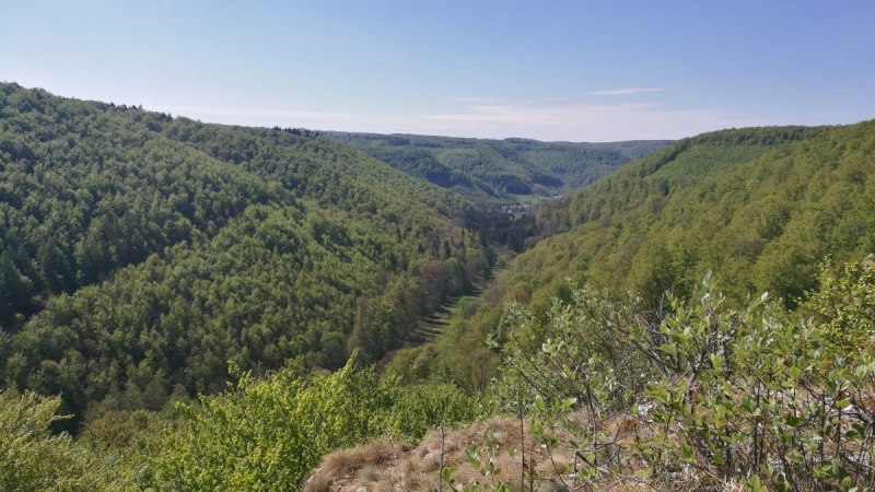 Pause am Lauereckfels mit schöner Aussicht, © Bad Urach Tourismus