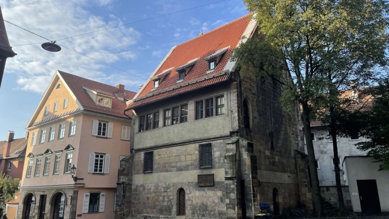 Die Hauptstelle des Stadtarchivs Esslingen, ehemalige Allerheiligenkapelle, © (StAE G6/10733, Foto: Birk, Rechte Stadt Esslingen) Die Hauptstelle des Stadtarchivs Esslingen, ehemalige Allerheiligenkapelle, © (StAE G6/10733, Foto: Birk, Rechte Stadt Esslingen)
