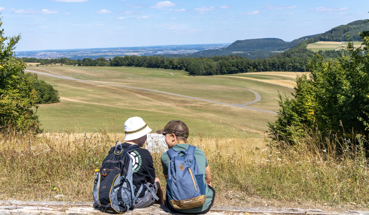 Aussichtspunkt auf Start und Landebahn Segelflugplatz Hornberg, © Foto Thomas Zehnder Aussichtspunkt auf Start und Landebahn Segelflugplatz Hornberg, © Foto Thomas Zehnder
