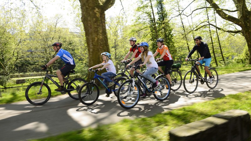 Radfahren mit der Familie, © Touristikgemeinschaft HeilbronnerLand e.V. Radfahren mit der Familie, © Touristikgemeinschaft HeilbronnerLand e.V.