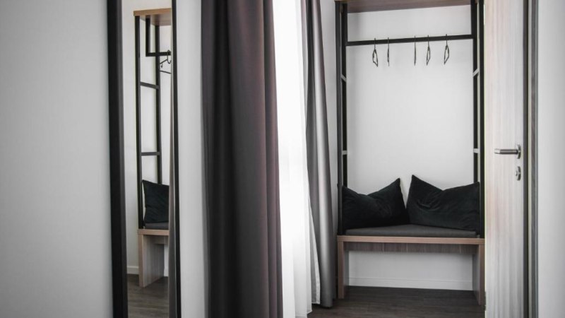 Gardarobe, &copy; Hayta Hotel Filderstadt