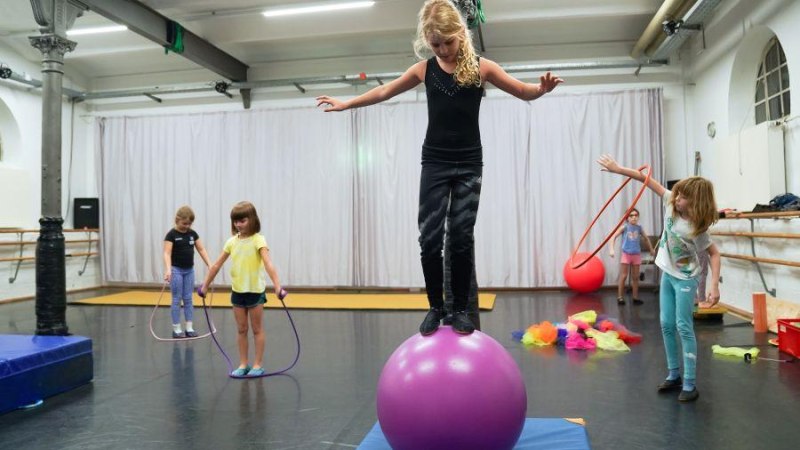 Workshop: Zirkus-Samstage für Kinder von 8-12 Jahren in Ludwigsburg, © Kunstschule Labyrinth Workshop: Zirkus-Samstage für Kinder von 8-12 Jahren in Ludwigsburg, © Kunstschule Labyrinth