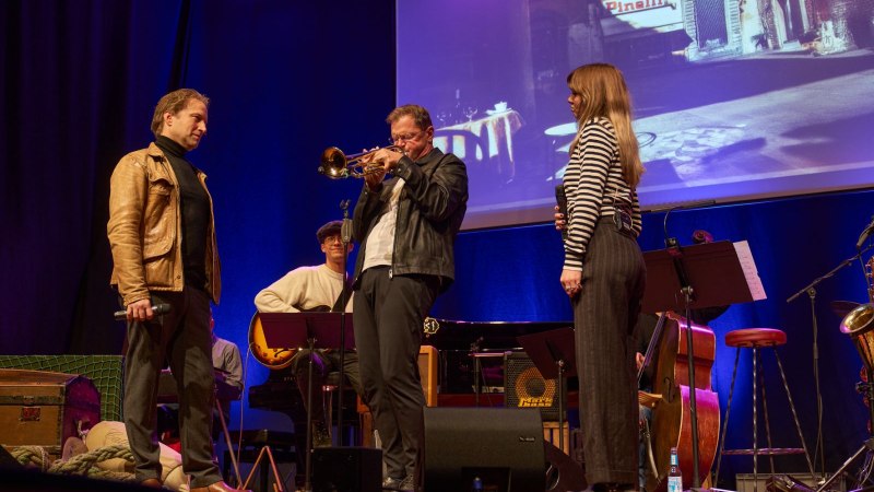 "Chet on the Beach" – eine Bühnen-Hommage an Chet Baker "Chet on the Beach" – eine Bühnen-Hommage an Chet Baker