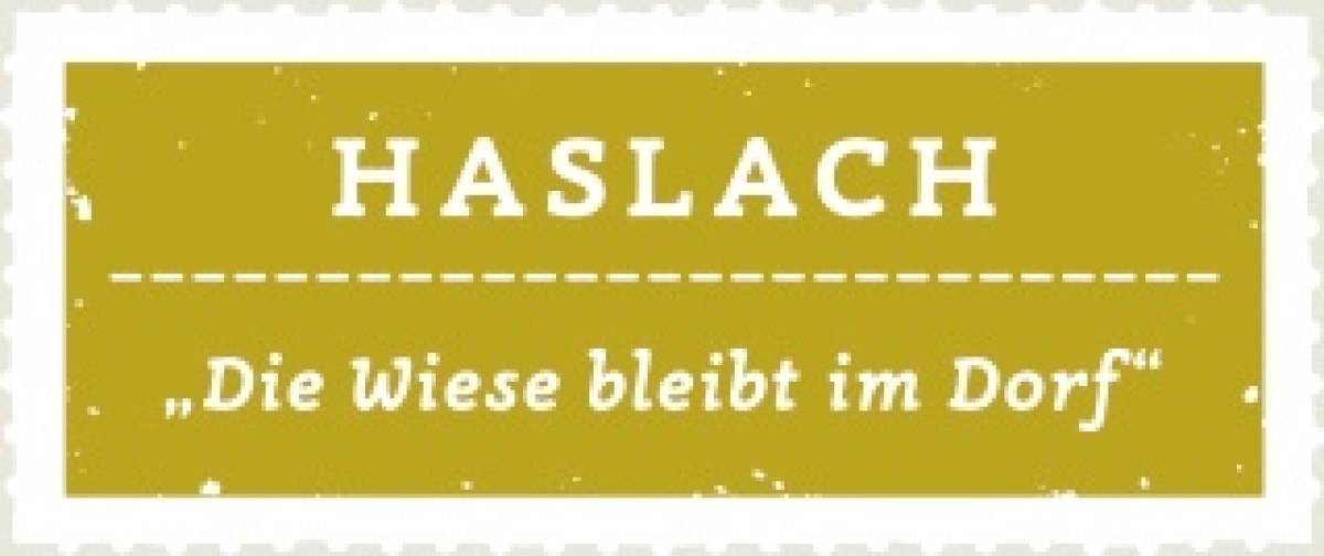 Ein rechteckiges Logo mit dem Text 'HASLACH' und dem Slogan 'Die Wiese bleibt im Dorf' auf olivgrünem Hintergrund., © Natur.Nah. Schönbuch & Heckengäu Ein rechteckiges Logo mit dem Text 'HASLACH' und dem Slogan 'Die Wiese bleibt im Dorf' auf olivgrünem Hintergrund., © Natur.Nah. Schönbuch & Heckengäu