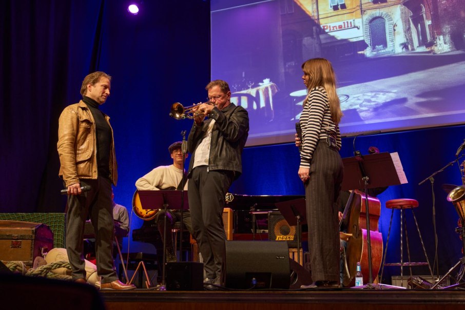"Chet on the Beach" – eine Bühnen-Hommage an Chet Baker "Chet on the Beach" – eine Bühnen-Hommage an Chet Baker