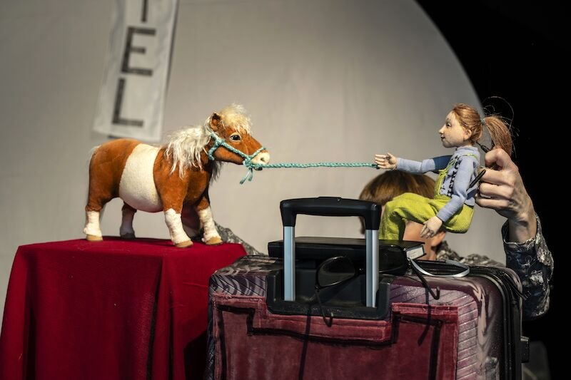 die exen „Pony im Koffer“, © Stadt Leinfelden-Echterdingen, Kulturamt die exen „Pony im Koffer“, © Stadt Leinfelden-Echterdingen, Kulturamt