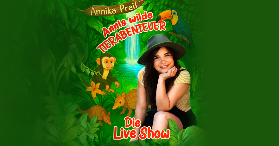 Eine Frau mit Hut sitzt l&auml;chelnd im Dschungel, umgeben von gezeichneten Tieren wie einem Affen und einem Tukan. Im Hintergrund ist ein Wasserfall zu sehen., &copy; links im Bild