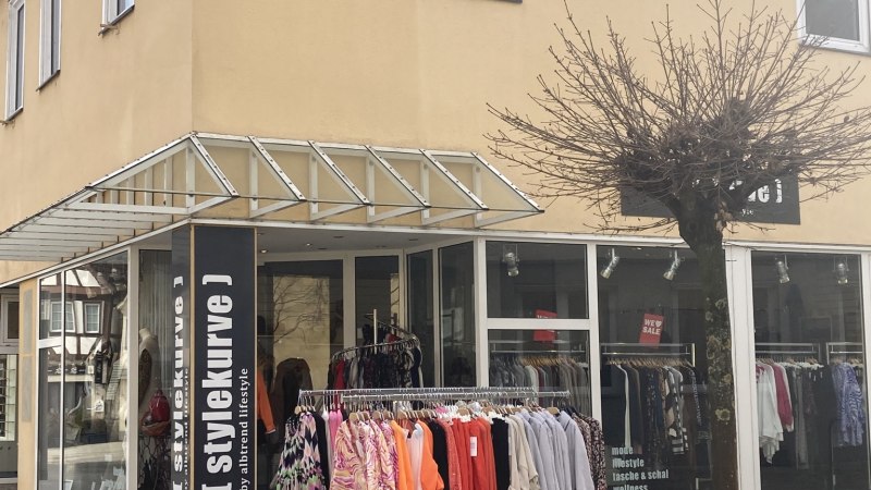 Außenansicht der "stylekurve" in der Nürtinger Innenstadt., © Lena Besemer Außenansicht der "stylekurve" in der Nürtinger Innenstadt., © Lena Besemer