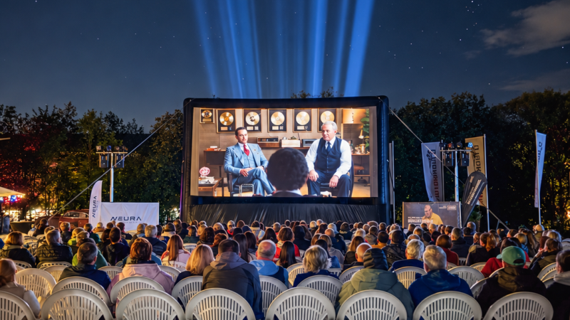 Open Air Kino in der Motorwold Metzingen, &copy; CC BY-NC-SA