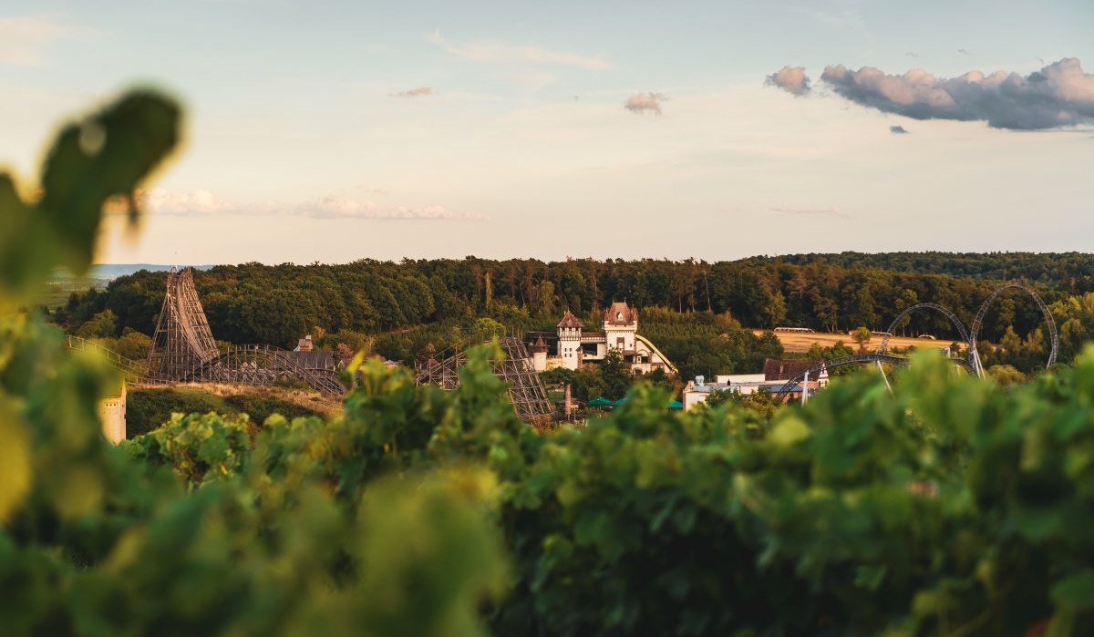 Ausblick auf den Erlebnispark Tripsdrill, &copy; Touristikgemeinschaft HeilbronnerLand e.V.
