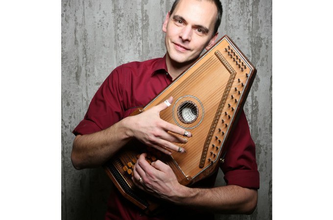 Autoharpsinger Alexandre Zindel | Heute hier, morgen dort, © Stadt Murrhardt Autoharpsinger Alexandre Zindel | Heute hier, morgen dort, © Stadt Murrhardt