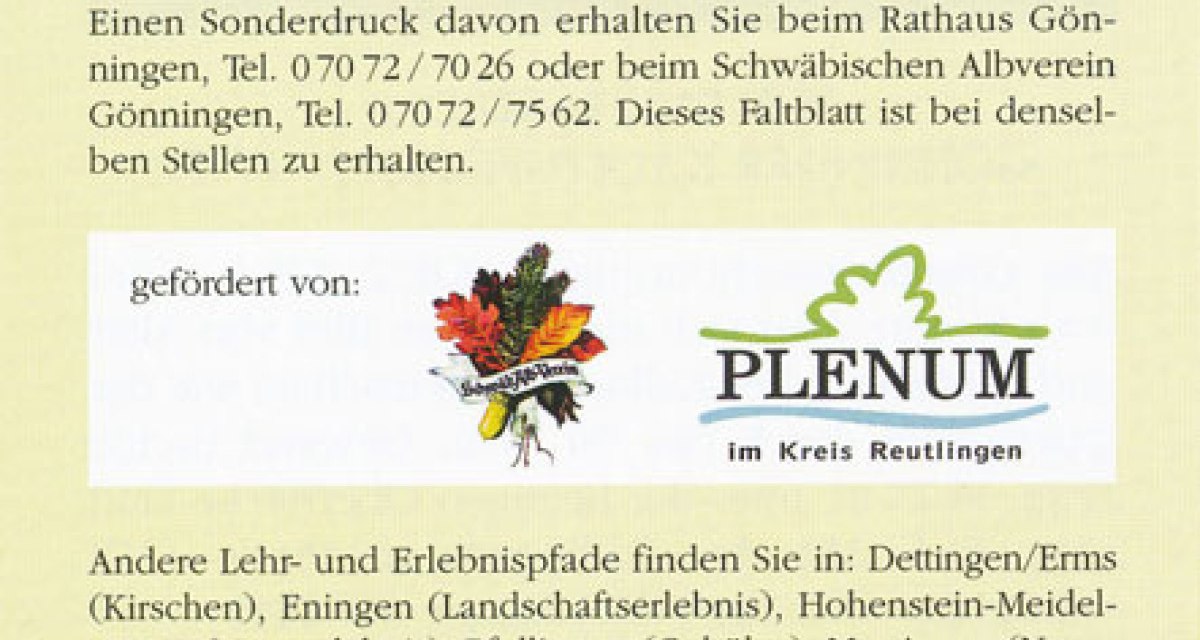 Ein Informationsschild steht an einem See mit bewaldeten Hügeln im Hintergrund. Text informiert über Naturerlebnispfade und Förderer im Kreis Reutlingen., © Mythos Schwäbische Alb Ein Informationsschild steht an einem See mit bewaldeten Hügeln im Hintergrund. Text informiert über Naturerlebnispfade und Förderer im Kreis Reutlingen., © Mythos Schwäbische Alb