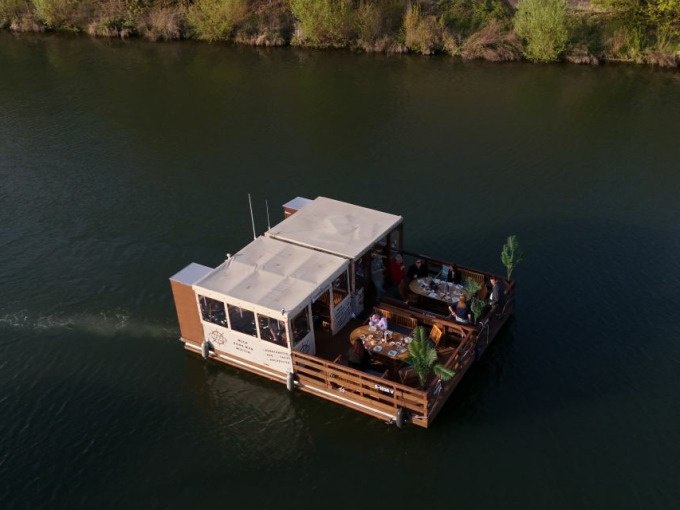Exklusive Floßboote "Flipper & Fischle", © Cool-Tours StattReisen Exklusive Floßboote "Flipper & Fischle", © Cool-Tours StattReisen