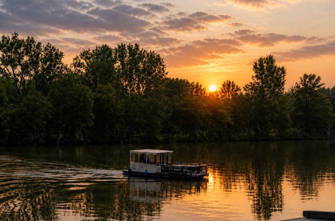 Afterwork- oder Sundowner Rundfahrten mit dem Flo&szlig;boot, &copy; Cool-Tours StattReisen