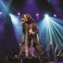 Sari Schorr, © links im Bild