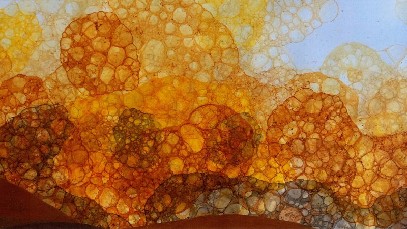 "Erschöpfung" aus der Serie "Luft", Tusche und Acryl auf Papier - Optik erinnert an Schaum, in Farbabstufungen von beige bis dunkelbraun, © Naomi Akimoto