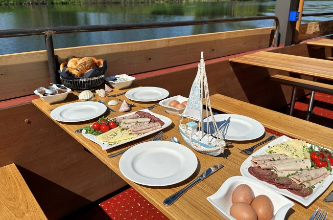Rivership Flunder - Sunrise & Breakfast Tour, © Cool-Tours StattReisen Rivership Flunder - Sunrise & Breakfast Tour, © Cool-Tours StattReisen
