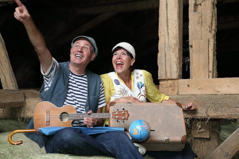 Liedertheater Altmann: Eine Reise um die Welt, © Foto: Liedertheater Altmann Liedertheater Altmann: Eine Reise um die Welt, © Foto: Liedertheater Altmann