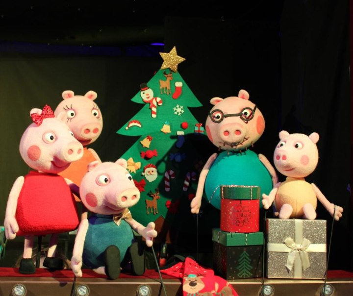 Figurentheater: Familie Wutz feiert Weihnachten, © Foto:Michél Brahim (Veranstalter) Figurentheater: Familie Wutz feiert Weihnachten, © Foto:Michél Brahim (Veranstalter)