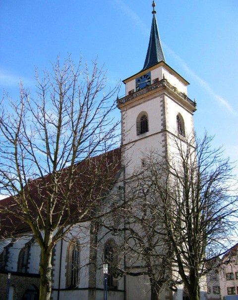 Die Kirchturmspitze der Martinskirche in Metzingen wurde nach den Plänen von Heinrich Schickardt erbaut.