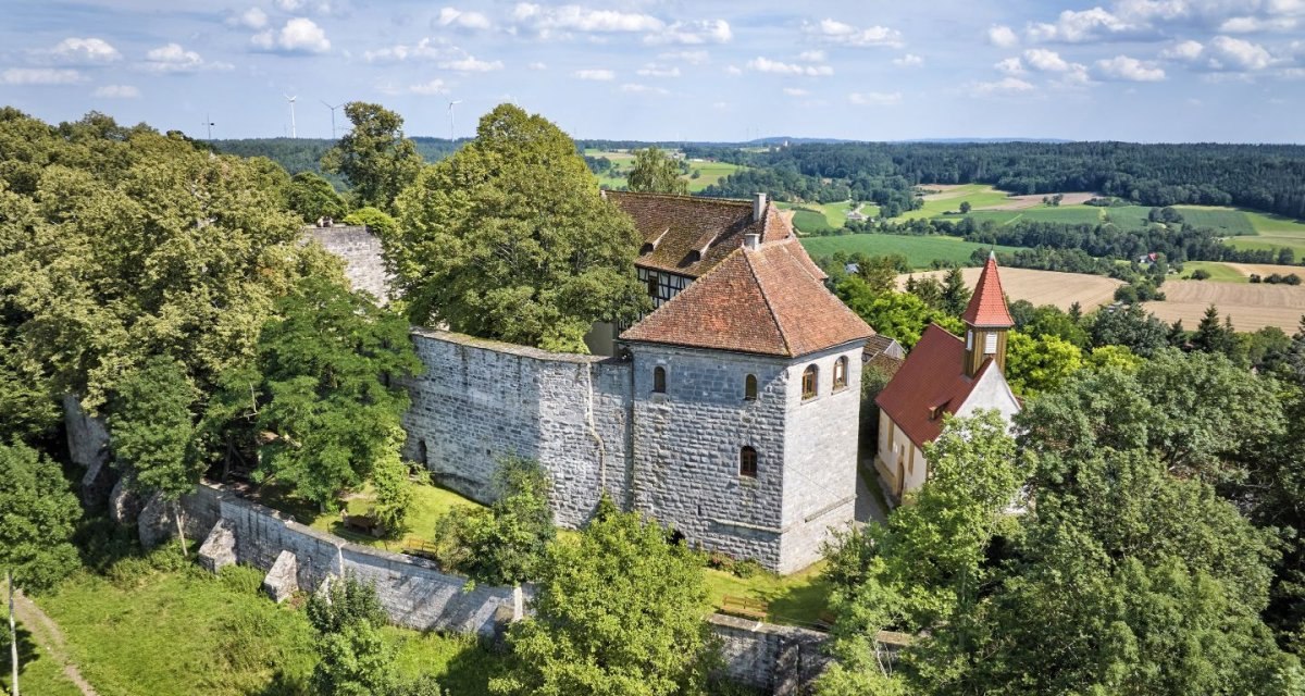 Tannenburg in Bühlertann, © Hohenlohe + Schwäbisch Hall Tourismus e. V. Tannenburg in Bühlertann, © Hohenlohe + Schwäbisch Hall Tourismus e. V.