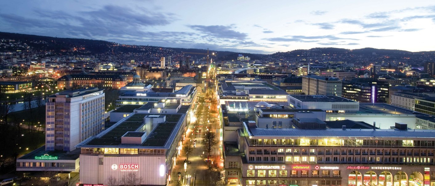 Königstraße bei Sonnenuntergang, © LBBW Stuttgart, Leif Hendrik Piechowskiyy