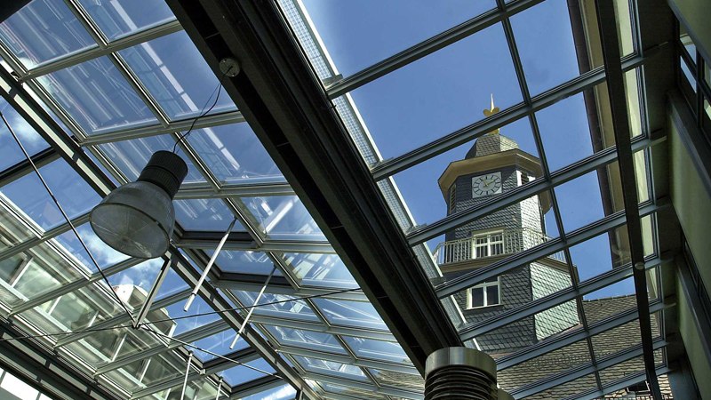 Glasdach im Foyer des Rathaus Göppingen