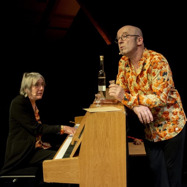 Hinter eines Baumes Rinde - Heinz Erhardt mit viel Musik, © Theater Lindenhof Hinter eines Baumes Rinde - Heinz Erhardt mit viel Musik, © Theater Lindenhof