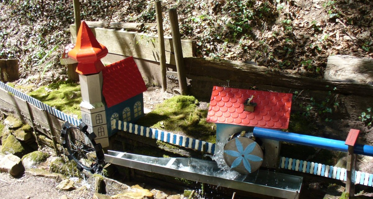 Liebevoll werden die Miniaturwasserspiele von Ehrenamtlichen gepflegt und für die Sommermonate (Mai bis Oktober) aufgebaut, © Remstal Tourismus e.V. Liebevoll werden die Miniaturwasserspiele von Ehrenamtlichen gepflegt und für die Sommermonate (Mai bis Oktober) aufgebaut, © Remstal Tourismus e.V.
