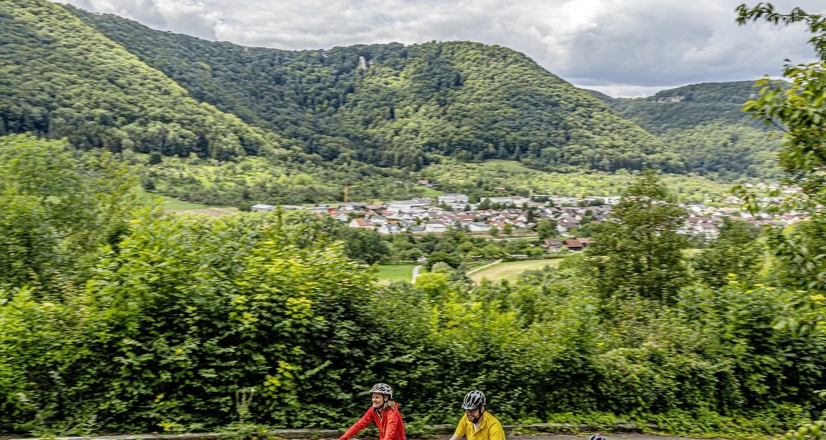 Radfahrer oberhalb von Lenningen, © Landkreis Esslingen Radfahrer oberhalb von Lenningen, © Landkreis Esslingen