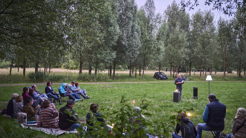 Literatur in der Lichtung, &copy; www.peter-oppenlaender.de
