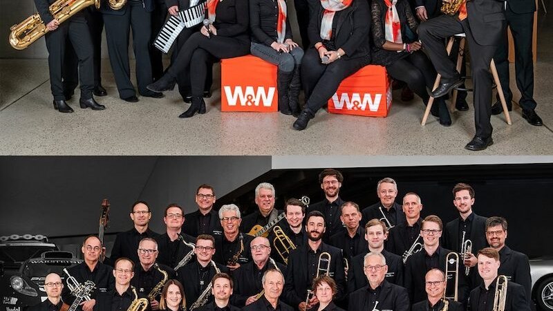 Zwei Big Bands posieren mit Instrumenten. Oben die Wüstenrot & Württembergische Campus Big Band, unten die Porsche Big Band., © Scala Kultur Live gGmbH