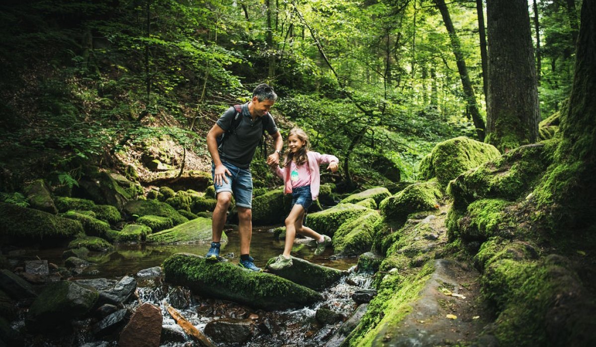 Unterwegs durch das Monbachtal, © Freizeit & Tourismus Bad Liebenzell GmbH Unterwegs durch das Monbachtal, © Freizeit & Tourismus Bad Liebenzell GmbH