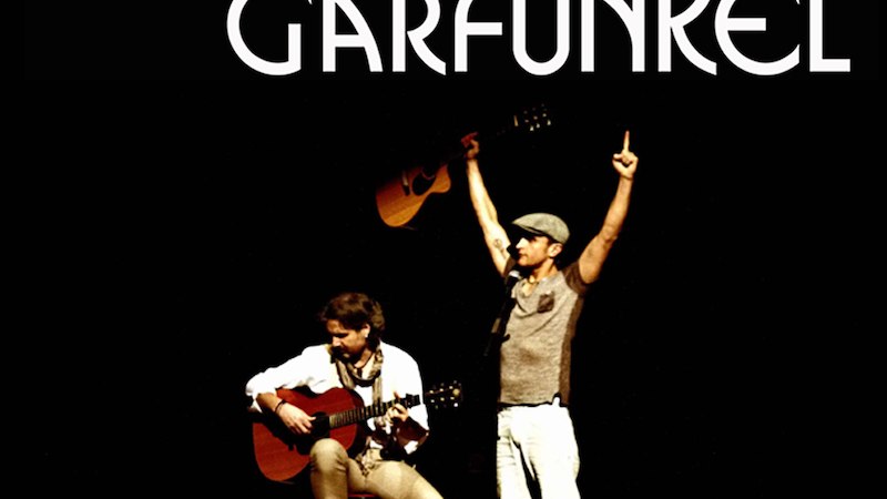 Zwei Musiker auf einer Bühne. Einer sitzt und spielt Gitarre, der andere steht mit erhobener Gitarre. Oben steht "Graceland präsentiert: Simon & Garfunkel Tribute"., © Graceland Zwei Musiker auf einer Bühne. Einer sitzt und spielt Gitarre, der andere steht mit erhobener Gitarre. Oben steht "Graceland präsentiert: Simon & Garfunkel Tribute"., © Graceland