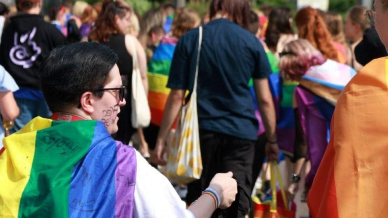 Demo-Lauf beim CSD Esslingen 2023 ©QueerES e. V., © ©QueerES e. V.