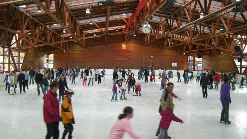 Eislaufen in der Eiswelt Stuttgart, © Stadt Stuttgart/Neidlinger Eislaufen in der Eiswelt Stuttgart, © Stadt Stuttgart/Neidlinger