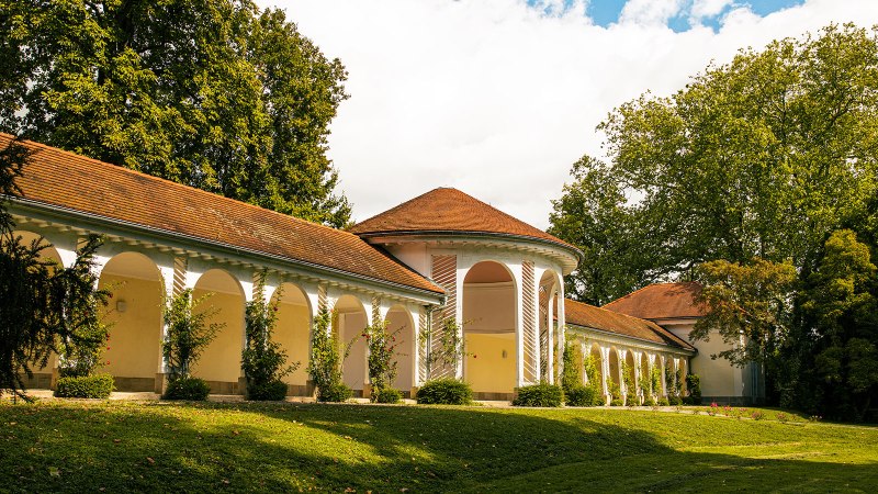 Wandelhalle Kurpark Bad Boll, © SMG Stuttgart Marketing GmbH - Sarah Schmid Wandelhalle Kurpark Bad Boll, © SMG Stuttgart Marketing GmbH - Sarah Schmid