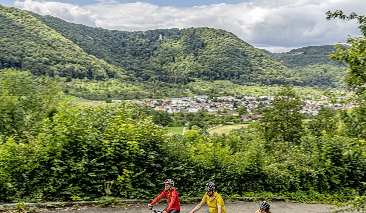 Radfahrer oberhalb von Lenningen, © Landkreis Esslingen Radfahrer oberhalb von Lenningen, © Landkreis Esslingen