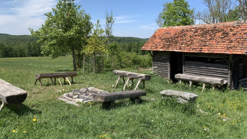 Grillplatz lädt zu einer Pause ein, © Bad Urach Toourismus