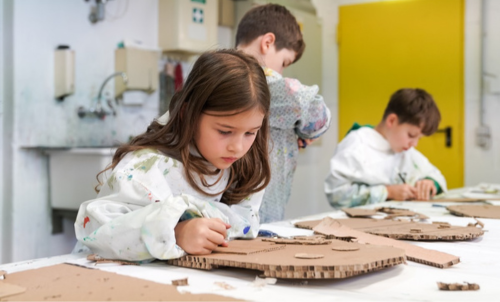 Faschingsferienworkshop: Tierisch groß! - Köpfe mit Charakter für Kinder von 7-10 Jahren in Ludwigsburg, © Kunstschule Labyrinth Faschingsferienworkshop: Tierisch groß! - Köpfe mit Charakter für Kinder von 7-10 Jahren in Ludwigsburg, © Kunstschule Labyrinth