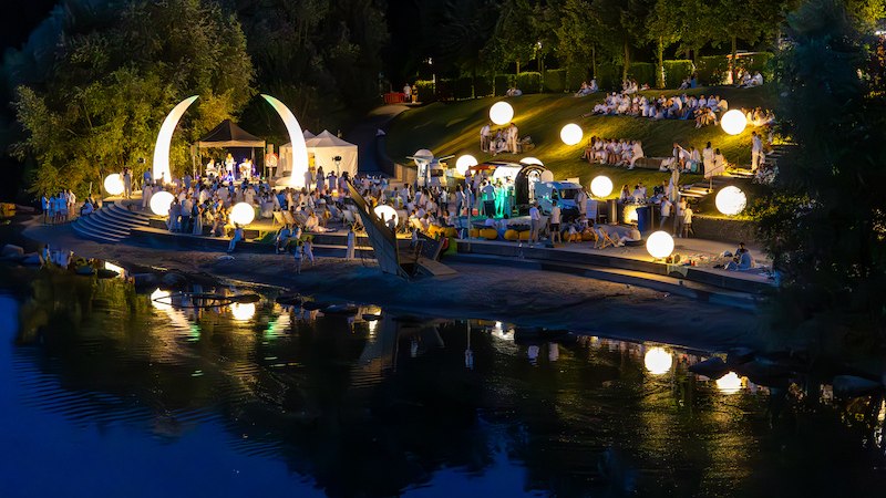 Wein und Jazz am Neckarstrand, © Stadt Remseck am Neckar Wein und Jazz am Neckarstrand, © Stadt Remseck am Neckar